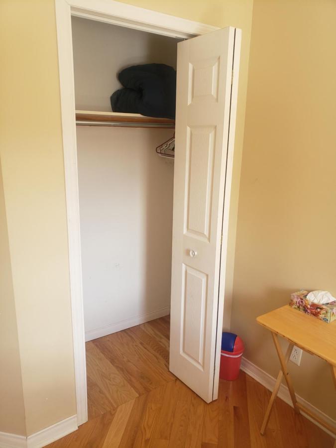 Guests Room For Rent / Chambre Prive Dans Maison Partager Maria Екстериор снимка